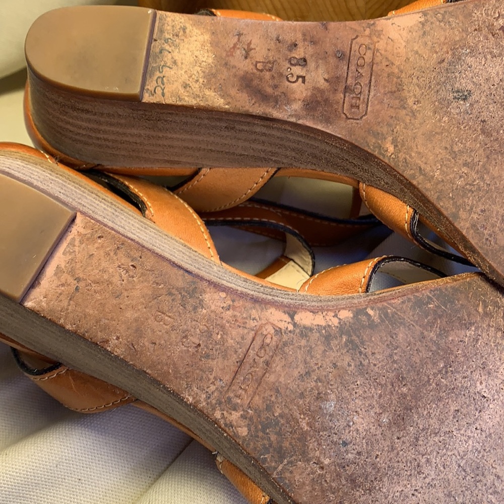 Coach slight wedge leather thong sandals EUC - Picture 15 of 16